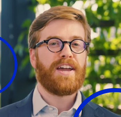 Homem se exercitando